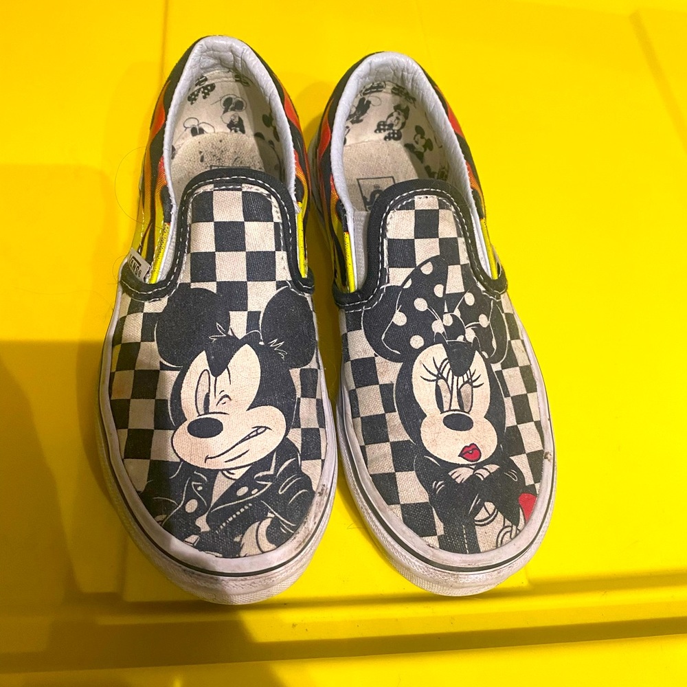 Vans for kids. Disney edition!